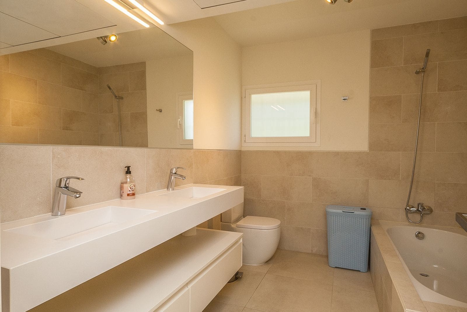 5 quarto Moradia para venda em Elviria com piscina garagem - 1 595 000 € (Ref: 9194960)