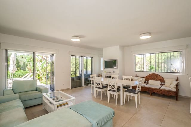 5 sypialnia Willa na sprzedaż w Elviria, Marbella z basenem garażem - 1 595 000 € (Ref: 9194960)