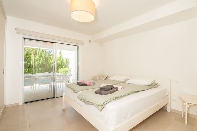 5 sypialnia Willa na sprzedaż w Elviria, Marbella z basenem garażem - 1 595 000 € (Ref: 9194960)