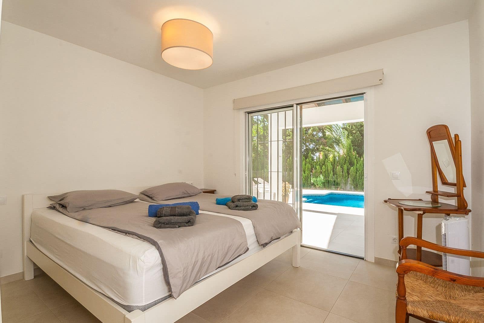 5 quarto Moradia para venda em Elviria com piscina garagem - 1 595 000 € (Ref: 9194960)