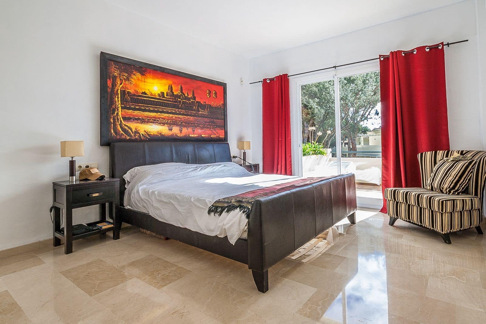 2 soverom Leilighet til salgs i Cabopino med svømmebasseng garasje - € 475 000 (Ref: 9194963)