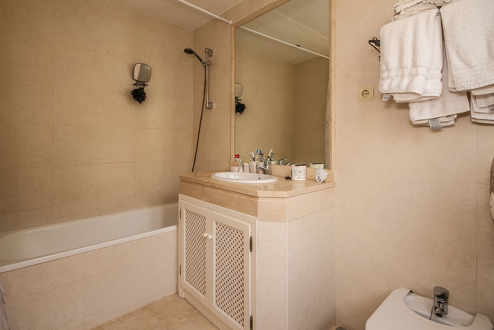 2 soverom Leilighet til salgs i Cabopino med svømmebasseng garasje - € 475 000 (Ref: 9194963)