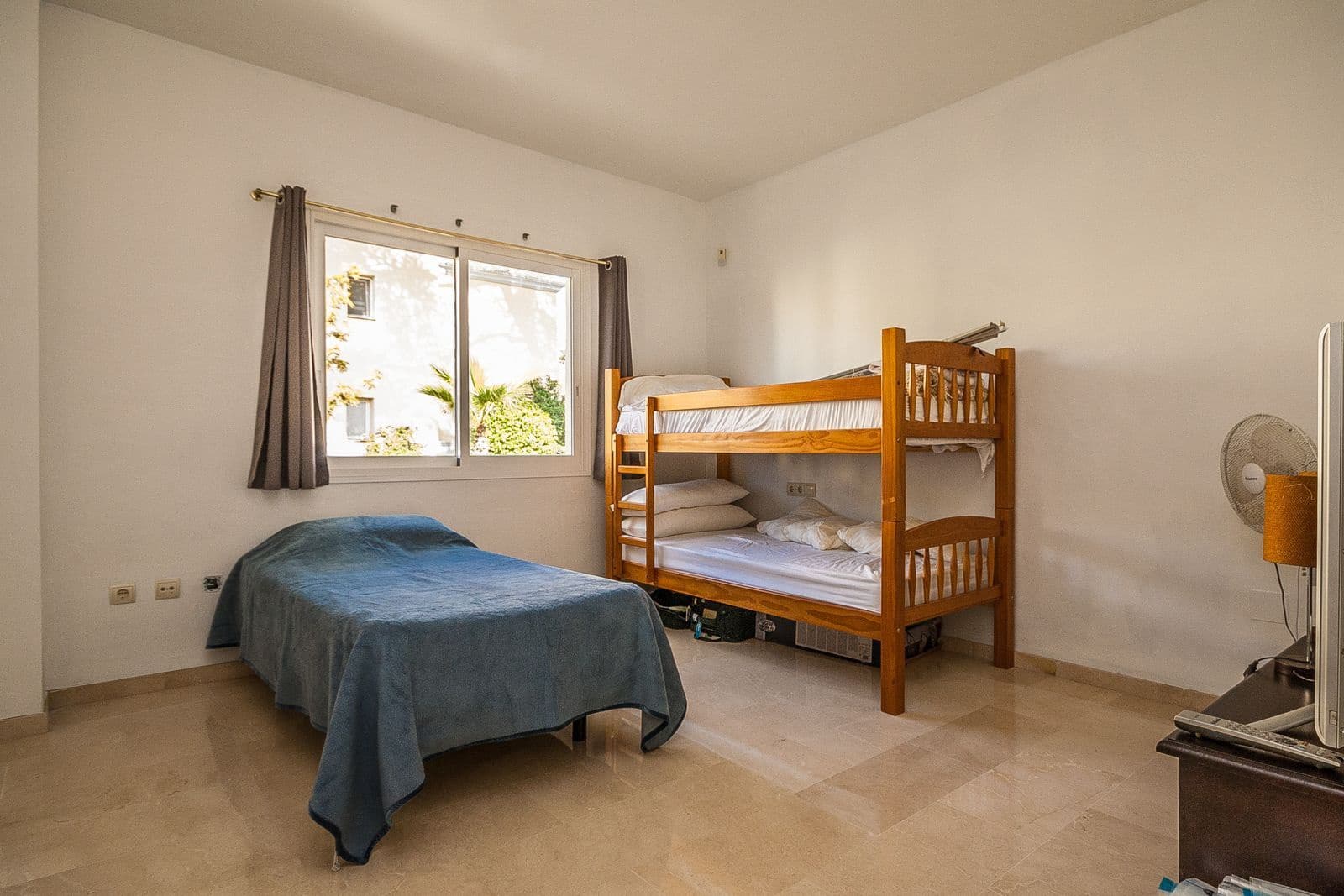 2 soverom Leilighet til salgs i Cabopino med svømmebasseng garasje - € 475 000 (Ref: 9194963)