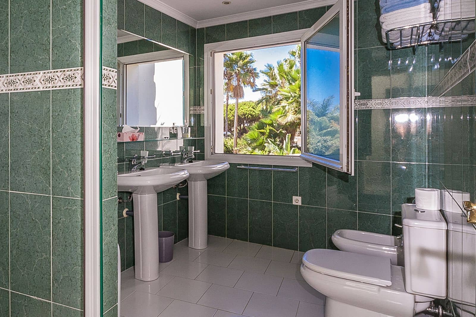 4 sypialnia Willa na sprzedaż w Marbesa z basenem garażem - 2 100 000 € (Ref: 9197231)