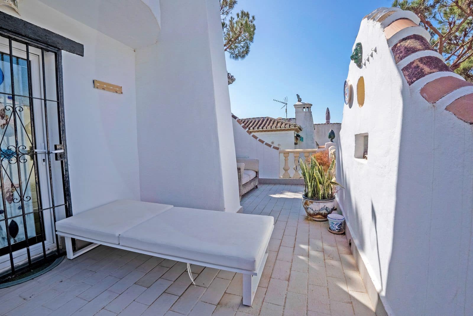 3 soveværelse Semi-Rækkehus til salg i Calahonda med swimmingpool garage - € 455.000 (Ref: 9219237)