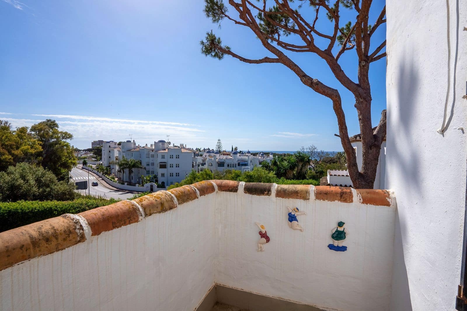 3 soveværelse Semi-Rækkehus til salg i Calahonda med swimmingpool garage - € 455.000 (Ref: 9219237)