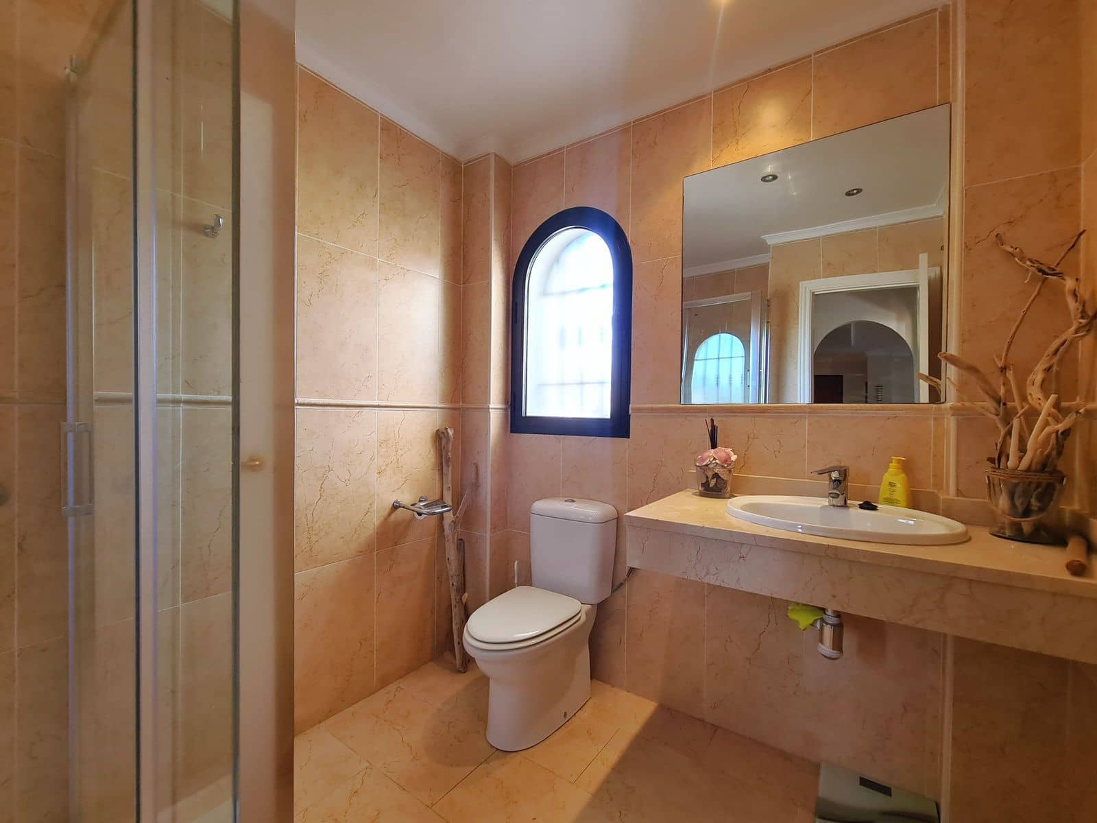 3 soveværelse Semi-Rækkehus til salg i La Duquesa / Puerto de la Duquesa med swimmingpool garage - € 575.000 (Ref: 9219269)