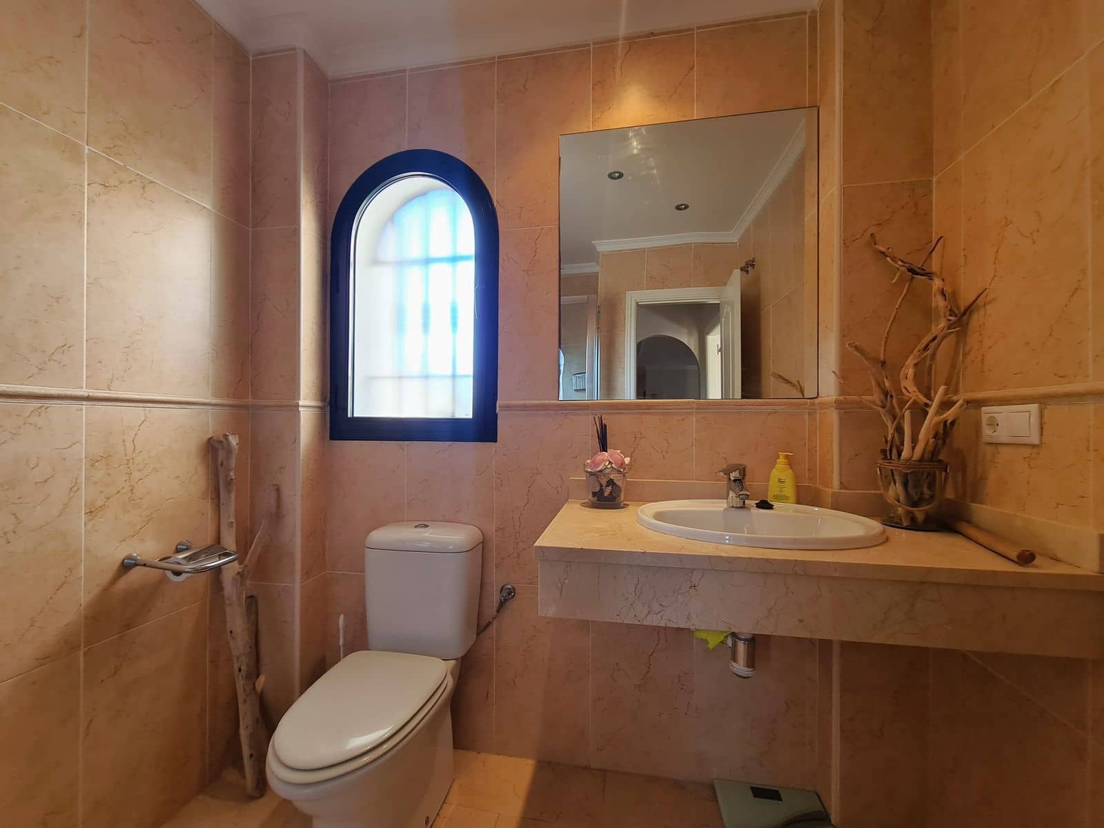 3 soveværelse Semi-Rækkehus til salg i La Duquesa / Puerto de la Duquesa med swimmingpool garage - € 575.000 (Ref: 9219269)