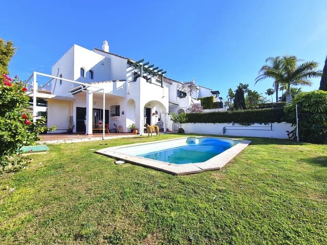 3 bedroom Semi-detached Villa for sale in La Duquesa / Puerto de la Duquesa, Manilva with pool garage - € 575,000 (Ref: 9219269)