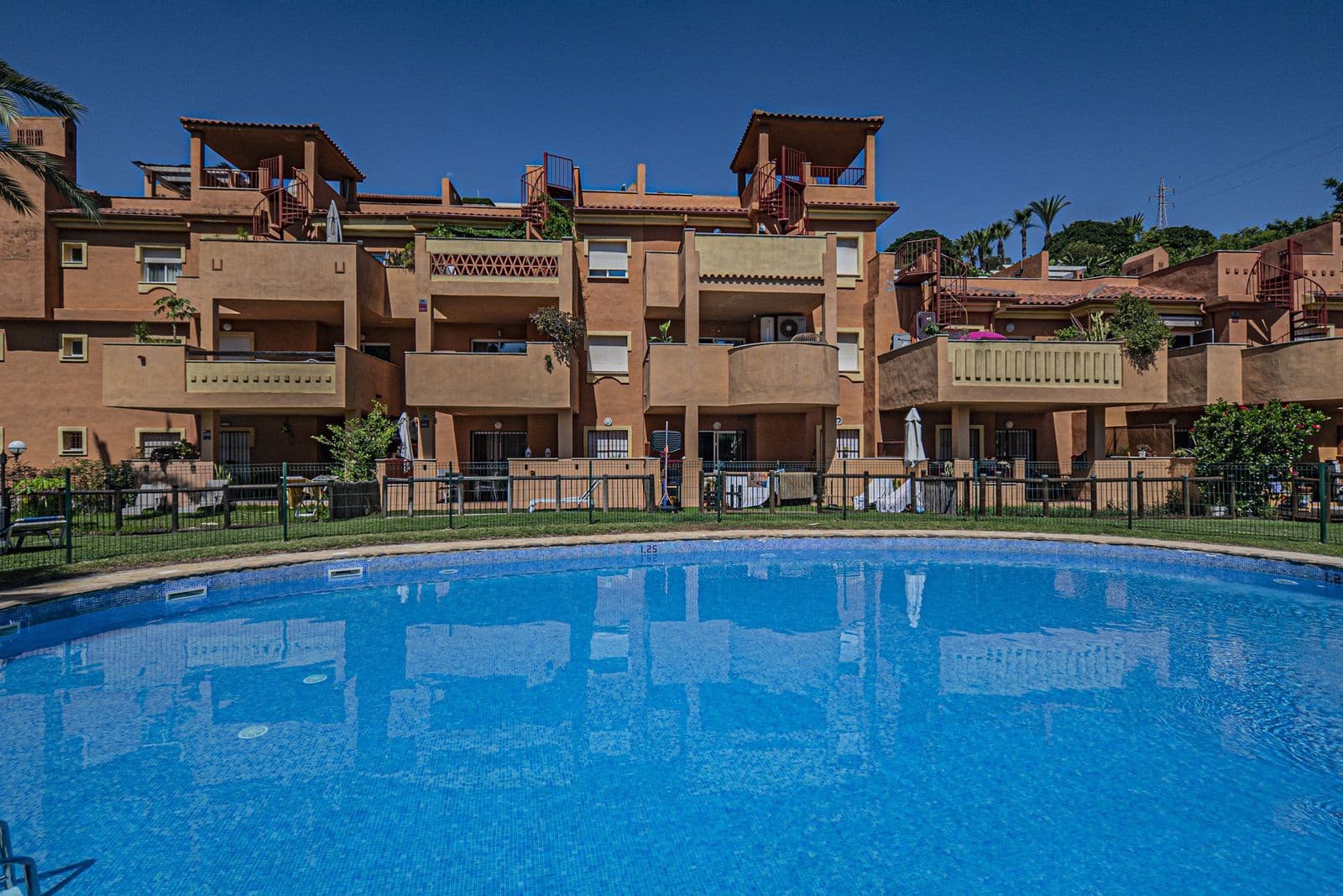 2 sovrum Lägenhet till salu i La Reserva med pool garage - 279 000 € (Ref: 9227783)