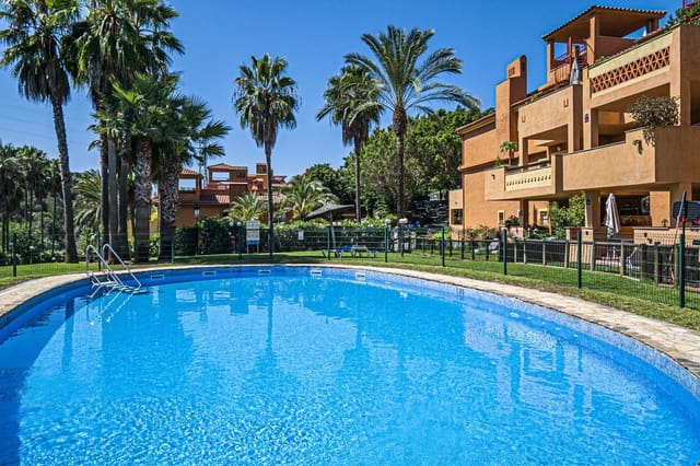 2 soverom Leilighet til salgs i La Reserva, Marbella med svømmebasseng garasje - € 279 000 (Ref: 9227783)