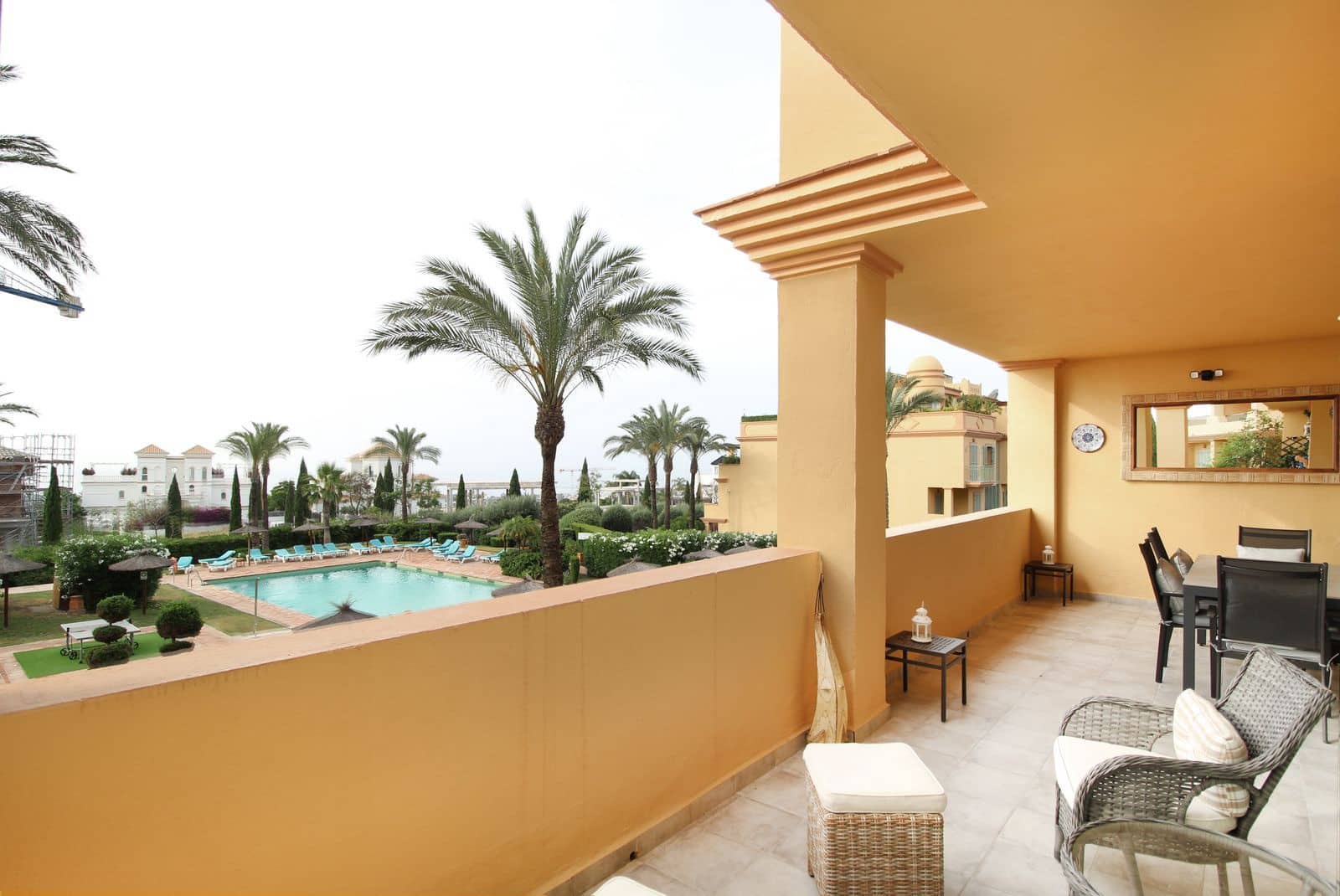 3 soveværelse Lejlighed til salg i Los Flamingos med swimmingpool garage - € 750.000 (Ref: 9227838)