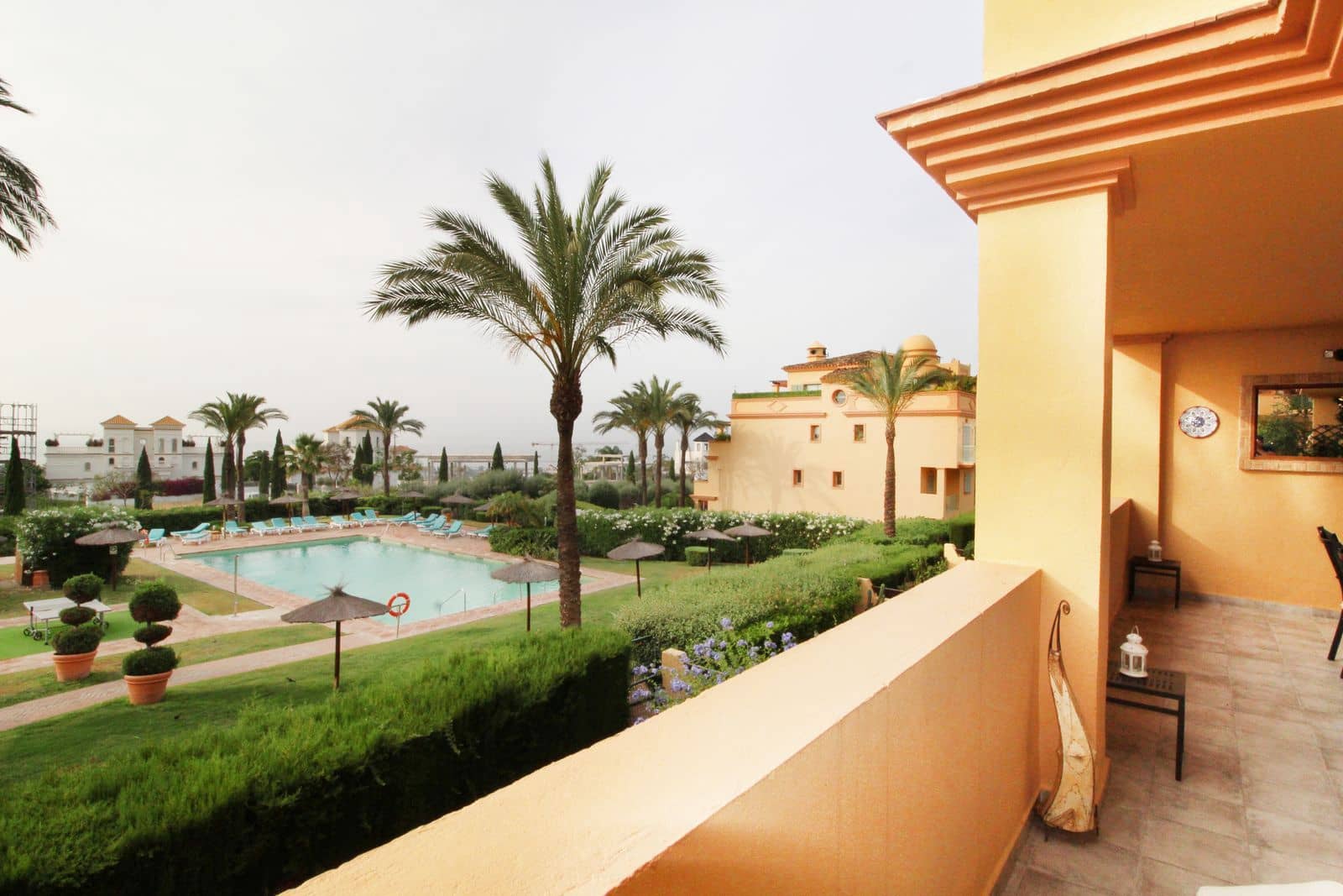 3 soveværelse Lejlighed til salg i Los Flamingos med swimmingpool garage - € 750.000 (Ref: 9227838)