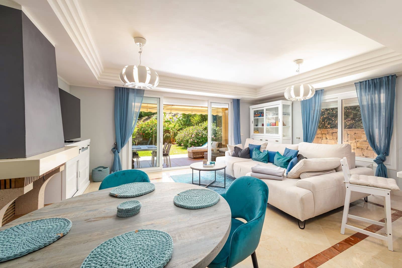 3 soveværelse Semi-Rækkehus til salg i Riviera del Sol med swimmingpool garage - € 520.000 (Ref: 9279584)