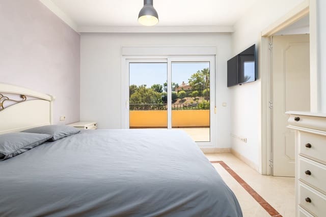 3 camera da letto Villetta Bifamiliare in vendita in Riviera del Sol, Mijas con piscina garage - 520.000 € (Rif: 9279584)