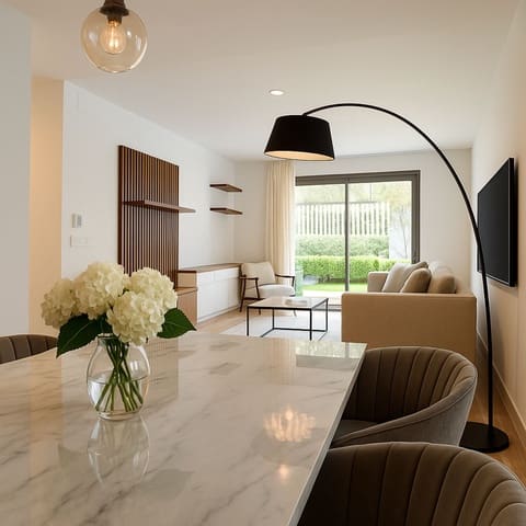 3 makuuhuone Ranta-asunto myytävänä paikassa Elviria, Marbella mukana uima-altaan 
autotalli - 775 000 € (Ref: 9279604)