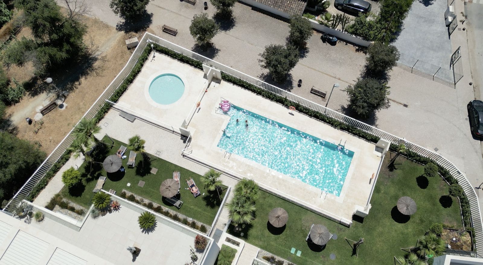 3 makuuhuone Ranta-asunto myytävänä paikassa Elviria mukana uima-altaan 
autotalli - 775 000 € (Ref: 9279604)