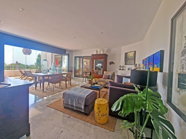 4 sypialnia Dom na sprzedaż w Calahonda, Mijas z basenem garażem - 675 000 € (Ref: 9293721)