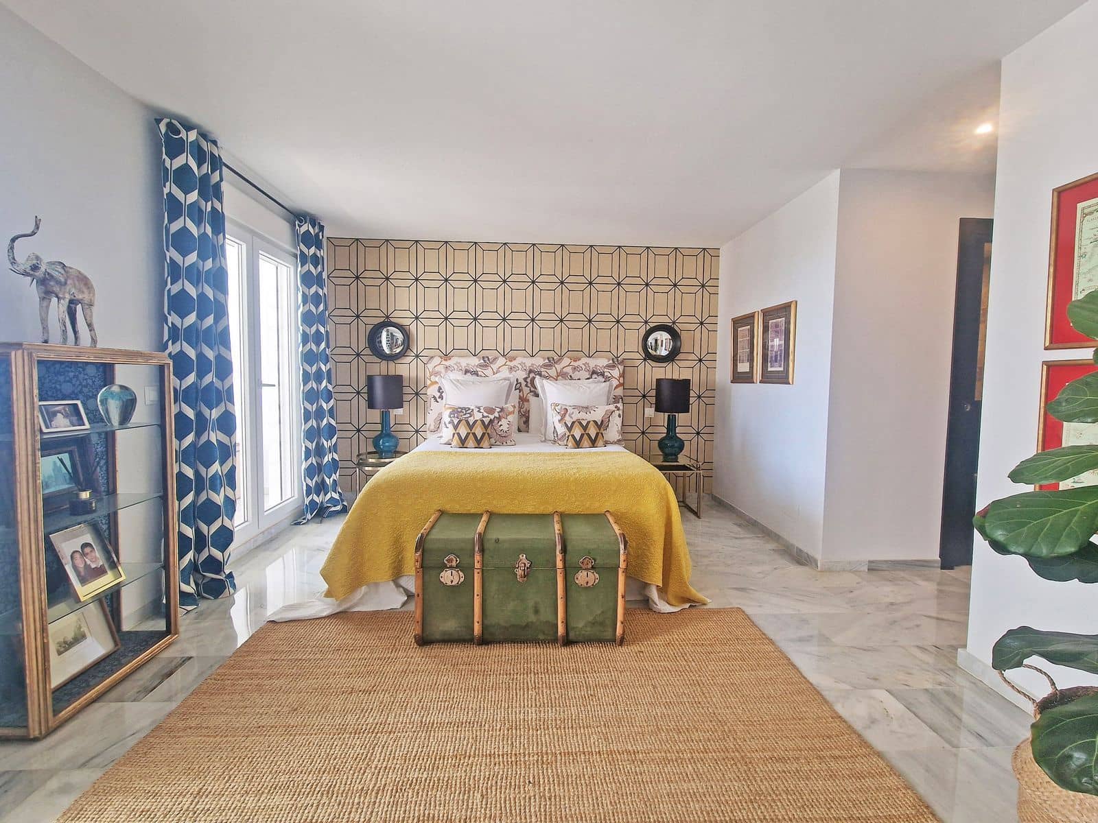 4 sypialnia Dom na sprzedaż w Calahonda z basenem garażem - 675 000 € (Ref: 9293721)