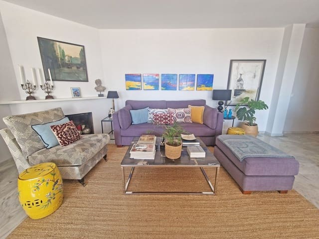 4 sypialnia Dom na sprzedaż w Calahonda, Mijas z basenem garażem - 675 000 € (Ref: 9293721)