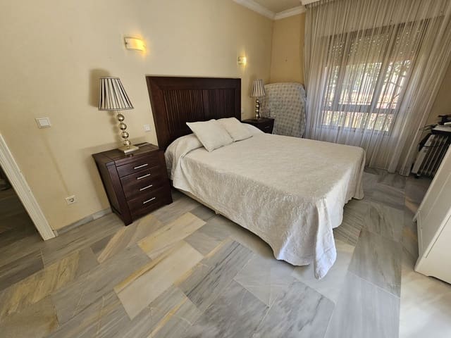 2 bedroom Beach Apartment for sale in La Cala de Mijas, Mijas with pool garage - € 545,000 (Ref: 9293834)