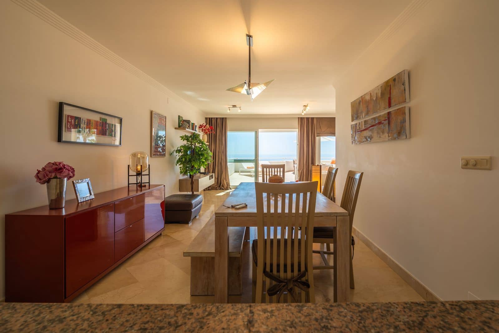 2 bedroom Beach Apartment for sale in Estepona with pool garage - € 575,000 (Ref: 9294963)