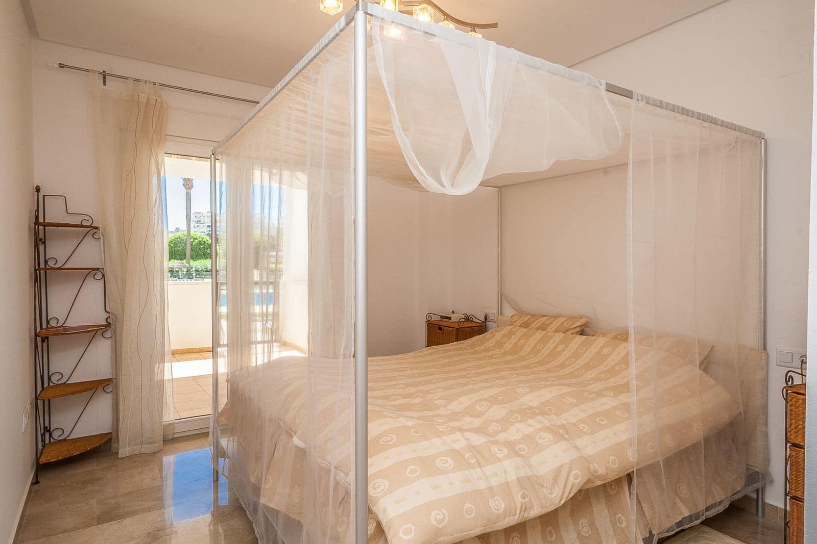 3 bedroom Apartment for sale in Riviera del Sol with pool garage - € 595,000 (Ref: 9301914)