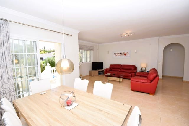 3 soveværelse Villa til salg i Torrenueva, Mijas med swimmingpool garage - € 875.000 (Ref: 9301935)