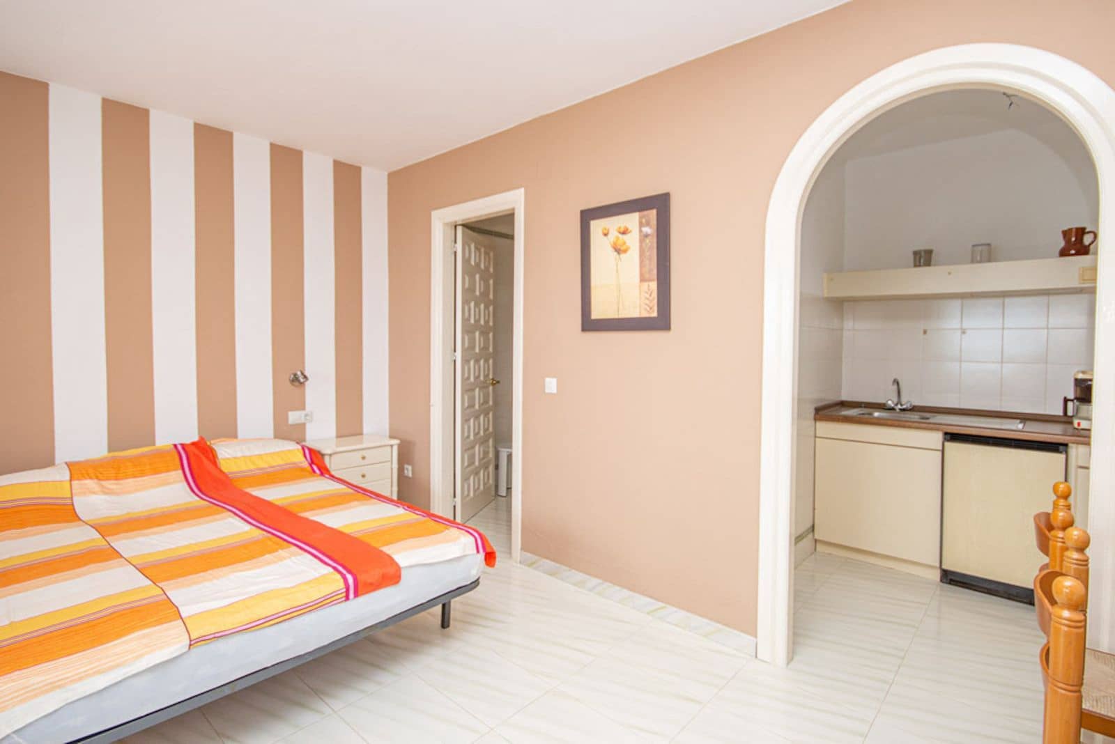 4 soverom Villa til salgs i Estepona med svømmebasseng garasje - € 790 000 (Ref: 9301938)