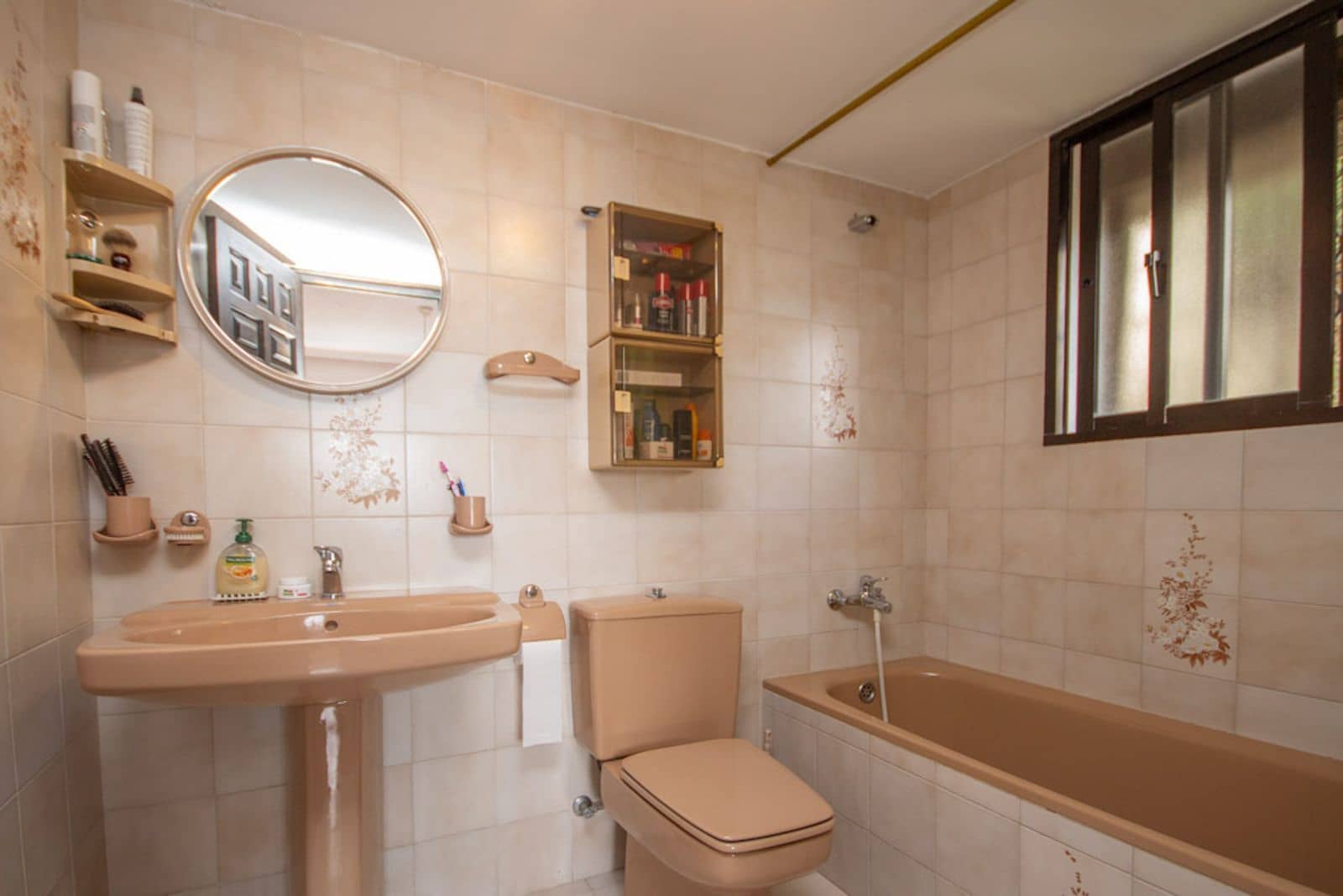 4 soverom Villa til salgs i Estepona med svømmebasseng garasje - € 790 000 (Ref: 9301938)