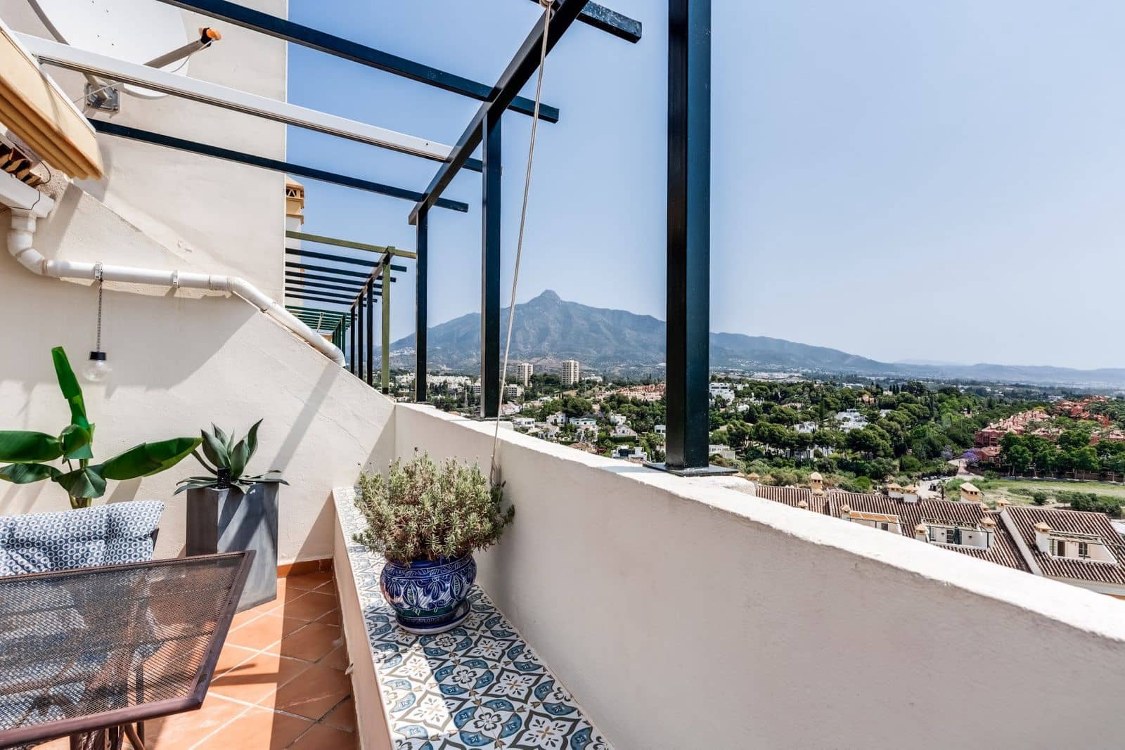 2 soveværelse Penthouse til salg i Nueva Andalucia med swimmingpool garage - € 560.000 (Ref: 9306972)