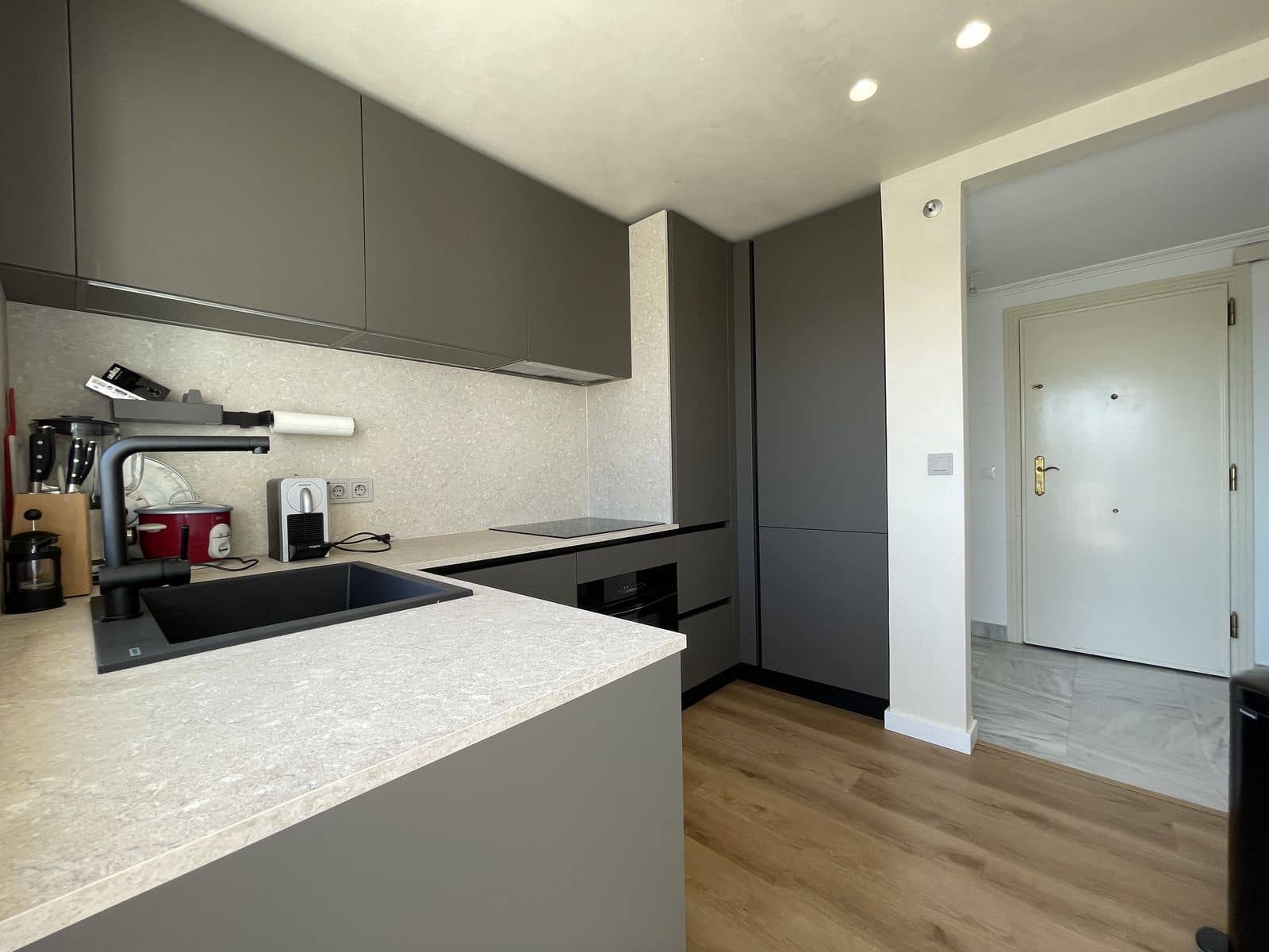 2 sypialnia Penthouse na sprzedaż w Nueva Andalucia z basenem garażem - 590 000 € (Ref: 9307063)