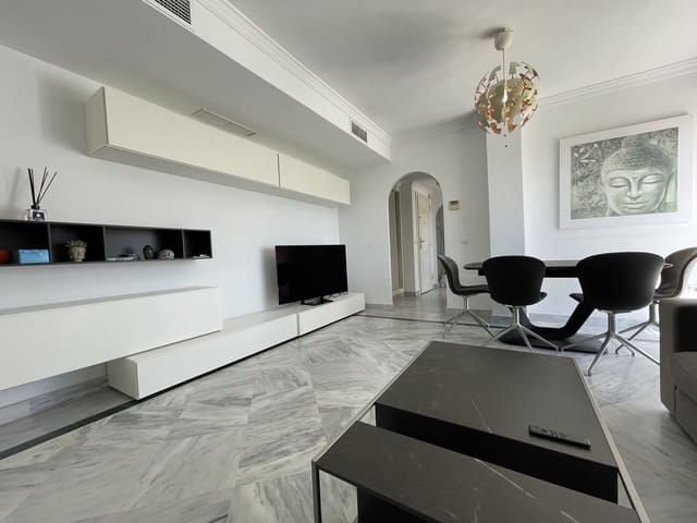 2 sypialnia Penthouse na sprzedaż w Nueva Andalucia, Marbella z basenem garażem - 590 000 € (Ref: 9307063)