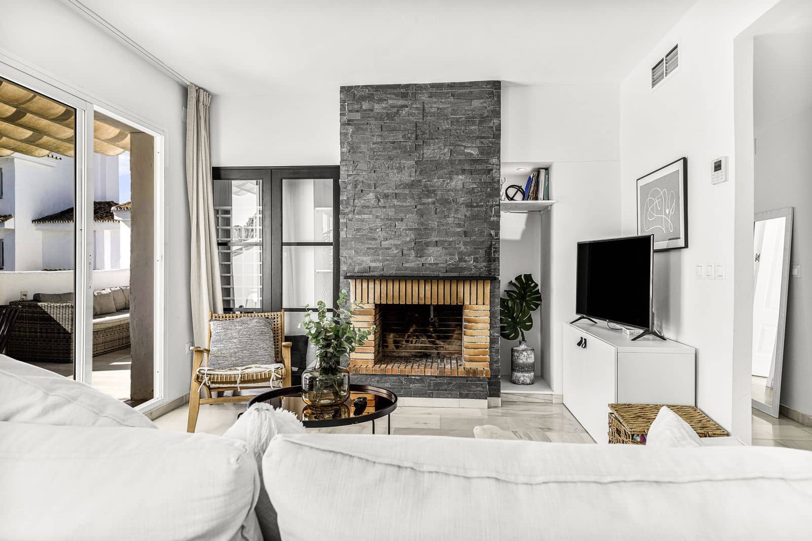 3 quarto Penthouse para venda em Nueva Andalucia com piscina garagem - 540 000 € (Ref: 9307148)