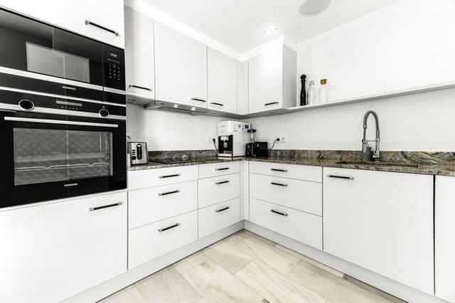 3 quarto Penthouse para venda em Nueva Andalucia, Marbella com piscina garagem - 540 000 € (Ref: 9307148)