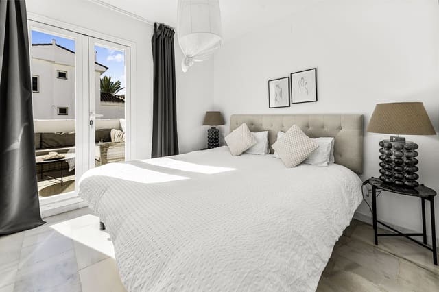 3 quarto Penthouse para venda em Nueva Andalucia, Marbella com piscina garagem - 540 000 € (Ref: 9307148)