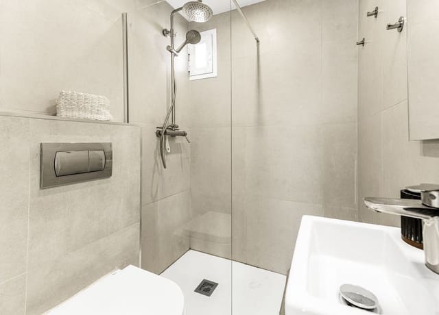 3 quarto Penthouse para venda em Nueva Andalucia, Marbella com piscina garagem - 540 000 € (Ref: 9307148)