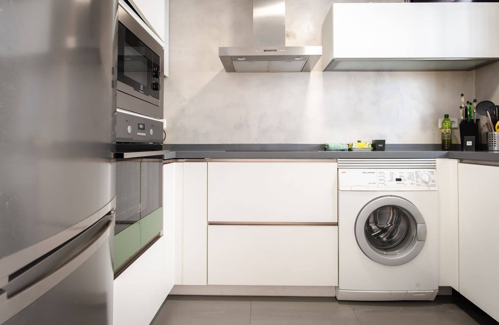 2 makuuhuone Ranta-asunto myytävänä paikassa San Pedro de Alcantara mukana uima-altaan 
autotalli - 695 000 € (Ref: 9314574)