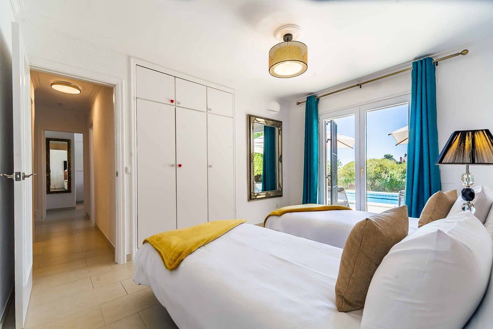 4 Zimmer Villa zu verkaufen in Benalmadena mit Pool Garage - 995.000 € (Ref: 9325423)