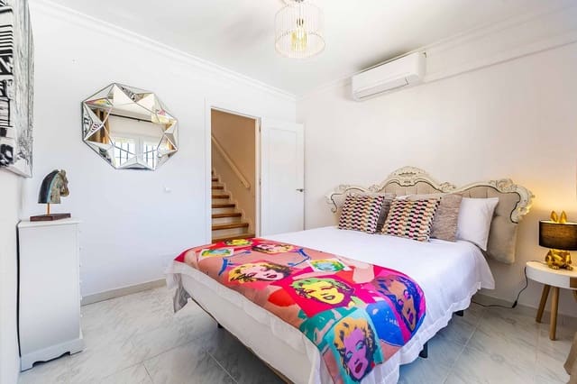 4 Zimmer Villa zu verkaufen in Benalmádena mit Pool Garage - 995.000 € (Ref: 9325423)