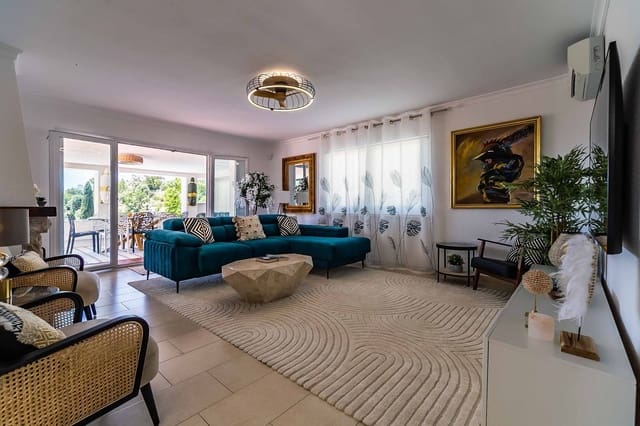 4 Zimmer Villa zu verkaufen in Benalmádena mit Pool Garage - 995.000 € (Ref: 9325423)
