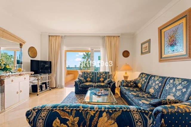 3 bedroom Apartment for sale in Elviria, Marbella with pool garage - € 650,000 (Ref: 9325424)