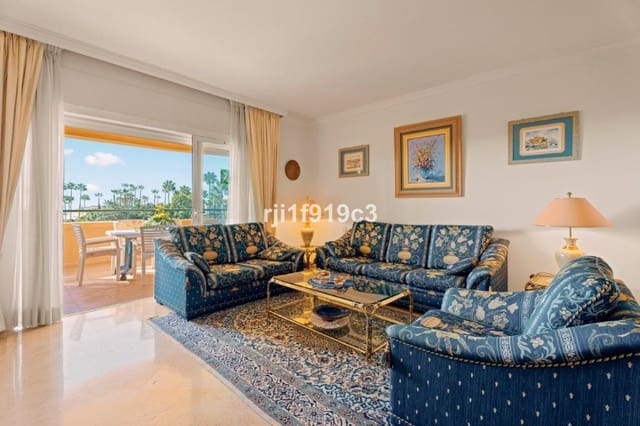 3 bedroom Apartment for sale in Elviria, Marbella with pool garage - € 650,000 (Ref: 9325424)