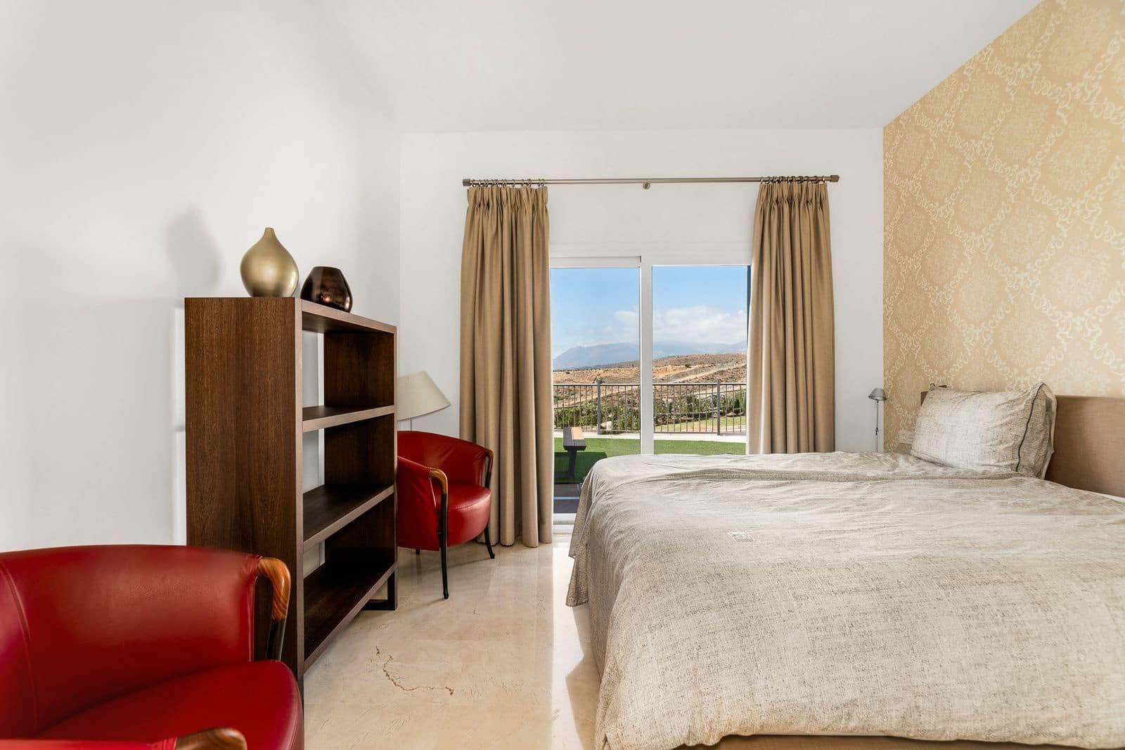 3 sypialnia Apartament na sprzedaż w Benahavis z basenem garażem - 650 000 € (Ref: 9329715)