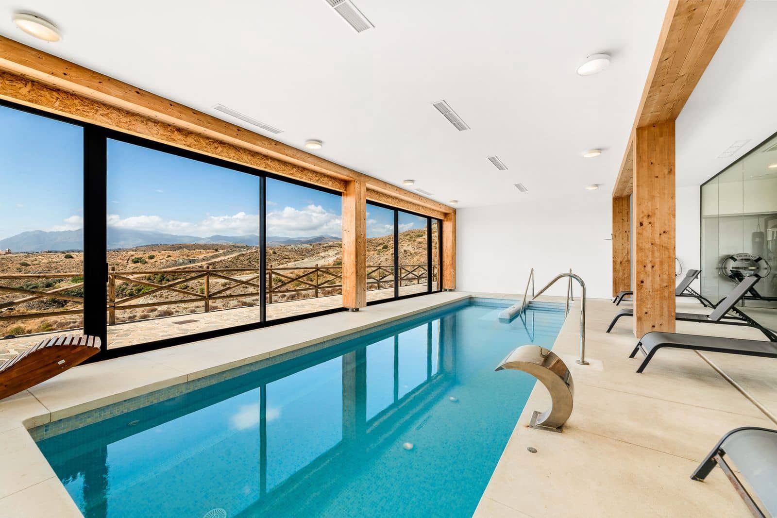 3 sypialnia Apartament na sprzedaż w Benahavis z basenem garażem - 650 000 € (Ref: 9329715)