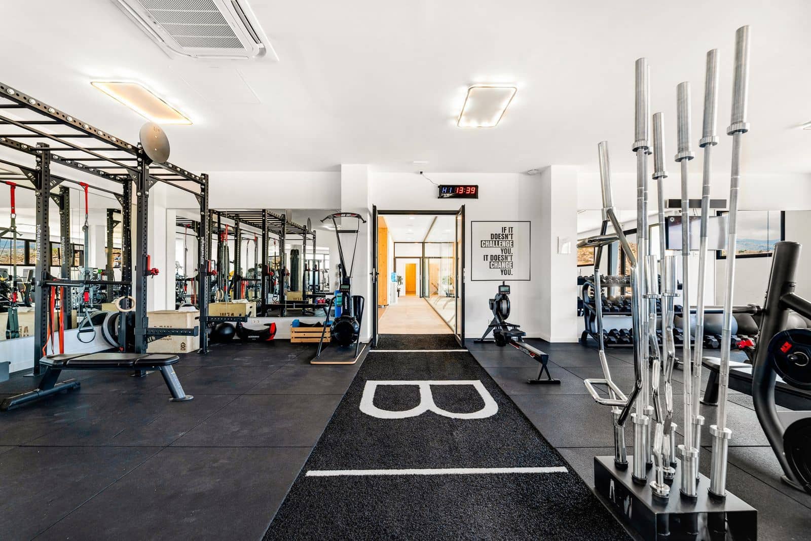 3 sypialnia Apartament na sprzedaż w Benahavis z basenem garażem - 650 000 € (Ref: 9329715)