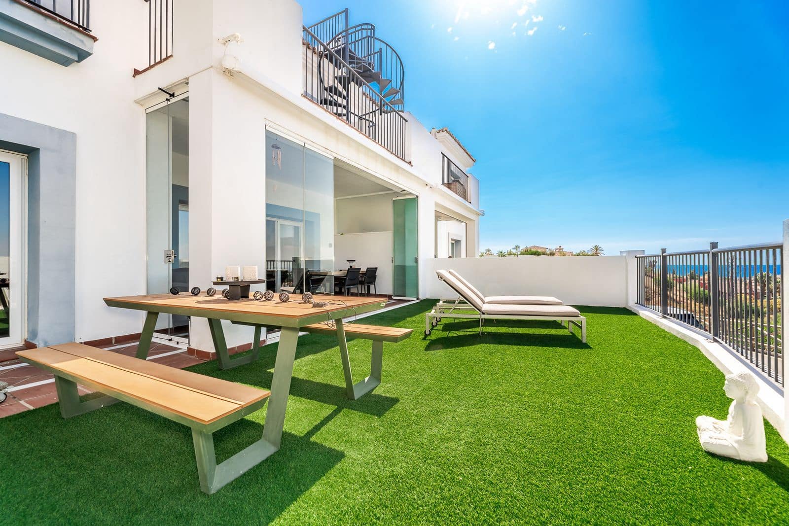 3 sypialnia Apartament na sprzedaż w Benahavis z basenem garażem - 650 000 € (Ref: 9329715)