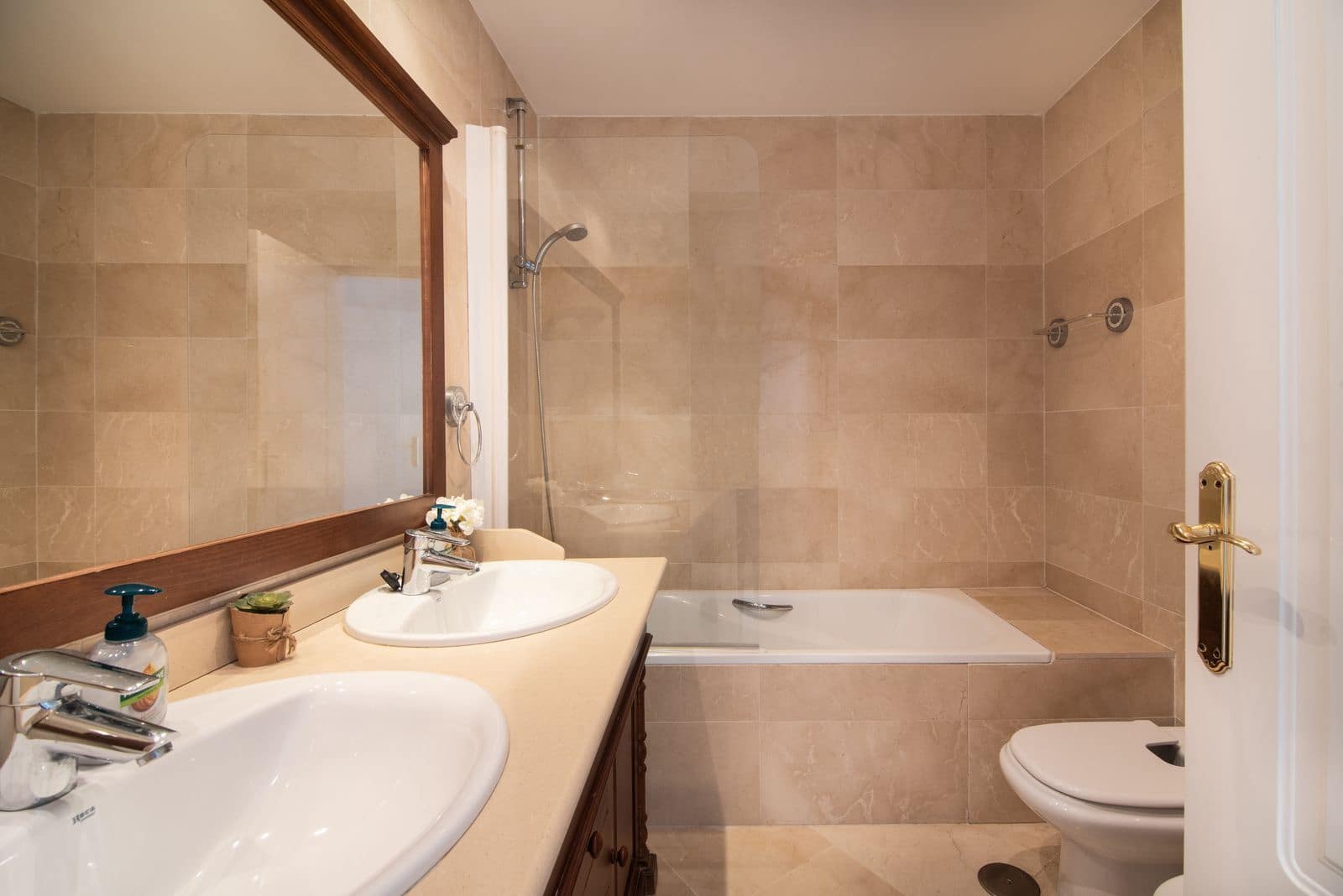 3 slaapkamer Penthouse te koop in Los Arqueros met zwembad garage - € 550.000 (Ref: 9329735)