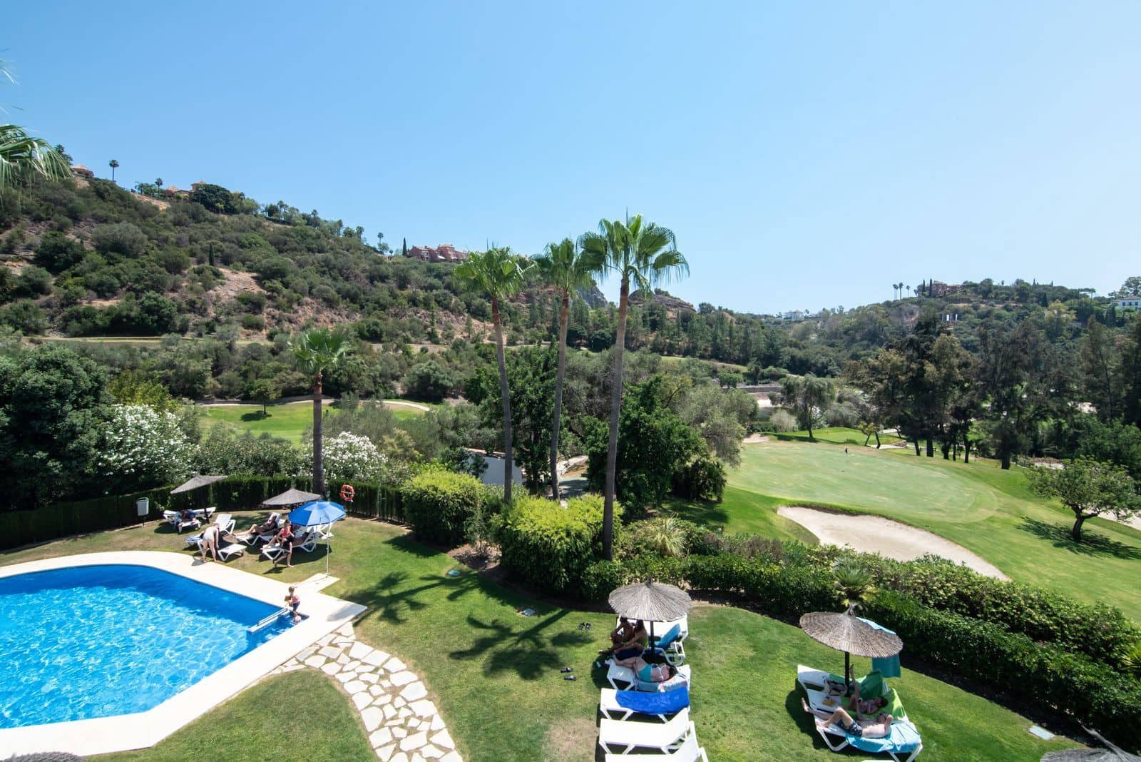 3 slaapkamer Penthouse te koop in Los Arqueros met zwembad garage - € 550.000 (Ref: 9329735)