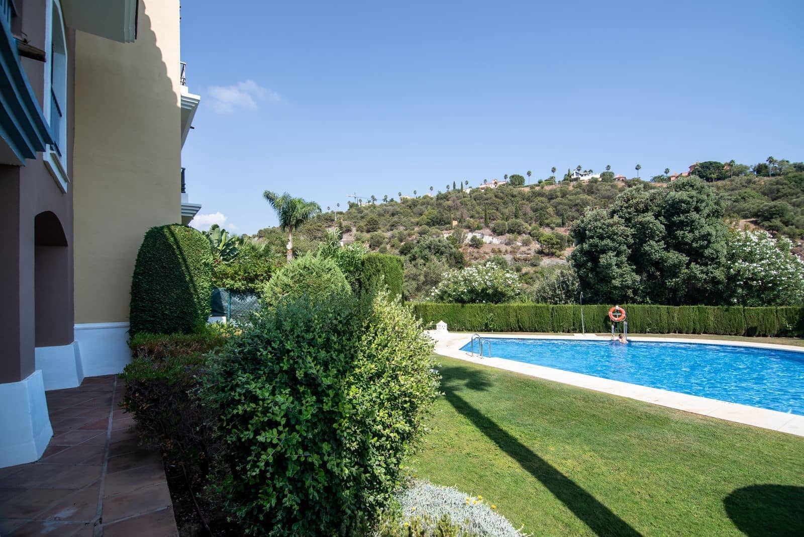 3 slaapkamer Penthouse te koop in Los Arqueros met zwembad garage - € 550.000 (Ref: 9329735)
